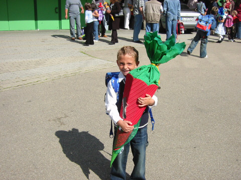 Marcell nach seinem ersten Schultag